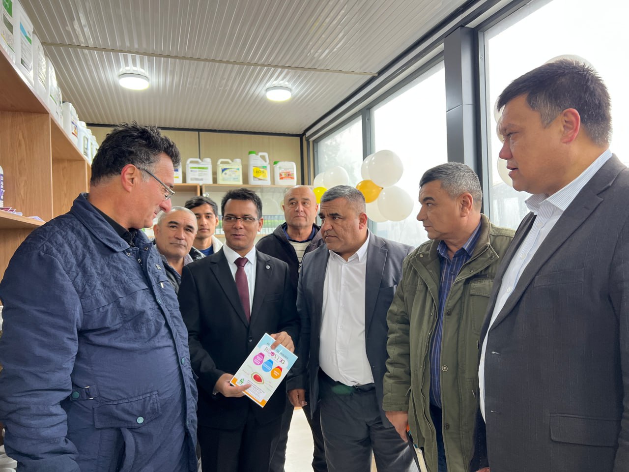 В Бухаре начал работу мобильный центр сельскохозяйственного обслуживания