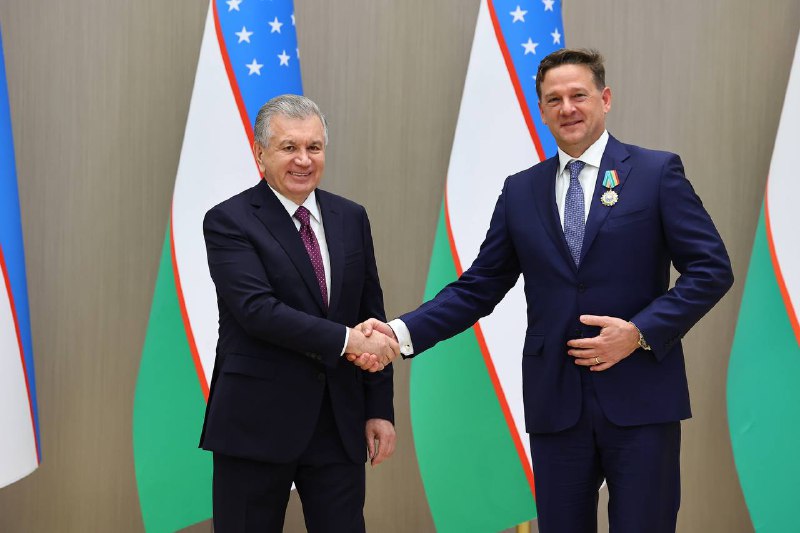 The American entrepreneur was awarded with the "Do'stlik" Order