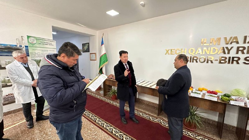Ayni paytda Qishloq xo‘jaligida bilim va innovatsiyalar milliy markazi rahbariyati markaz tizimidagi Sabzavot, poliz ekinlari va kartoshkachilik ilmiy- tadqiqot instituti faoliyati bilan tanishmoqda.