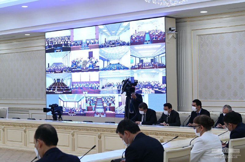 Пахта хом ашёси ва ип-калавани қайта ишлашни тизимли ташкил этиш учун Бош вазир ўринбосари С.Умурзоқов бошчилигида Республика комиссияси тузилиши белгиланди.