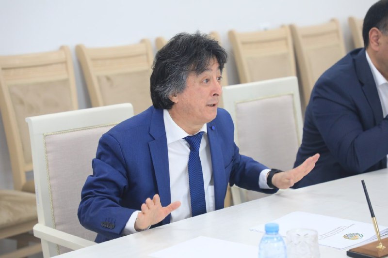 "O'zbekiston" telekanali "Xulosa o'zingizdan" jonli efir tok shousida Qishloq xo'jaligi vaziri o'rinbosari, Qishloq xo'jaligida bilim va innovatsiyalar Milliy markazi Bosh direktor Alisher Melsovich…